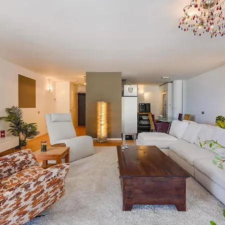Front Luxury Apartamento